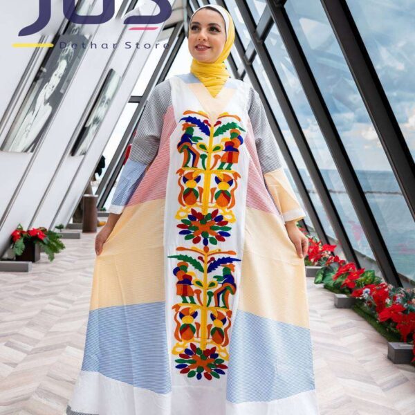 عباية حريمي ملونة بأستايل رقيق