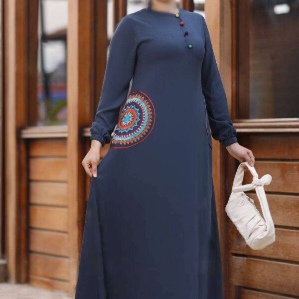 عباية حريمي ملونة بأستايل رقيق وأنيق